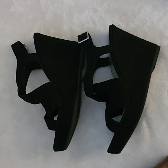 Brash Black Crisscross Sandals - Picture 1 of 8